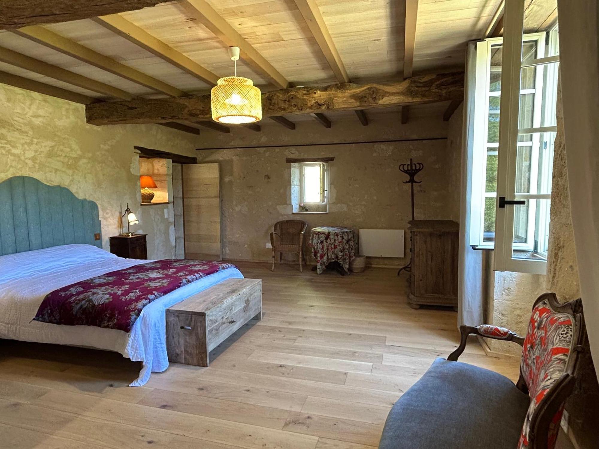 Entre-Vignes-Et-Bastides Hotell Montcaret Exteriör bild