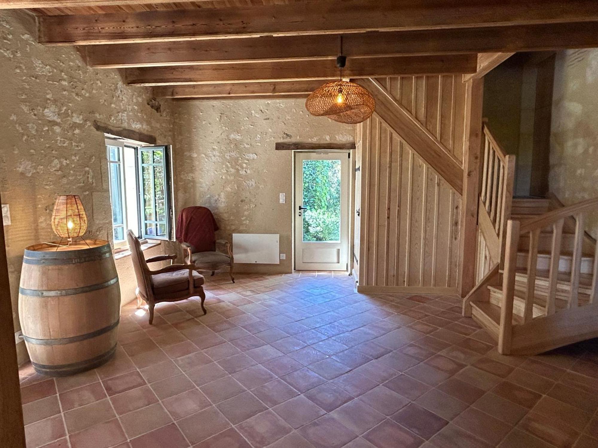 Entre-Vignes-Et-Bastides Hotell Montcaret Exteriör bild